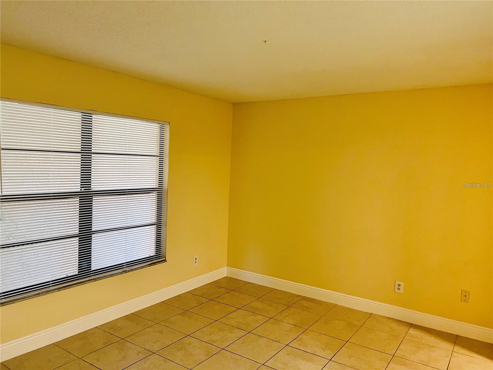 7818 NIAGARA AVE #205, TAMPA, FL, 33617