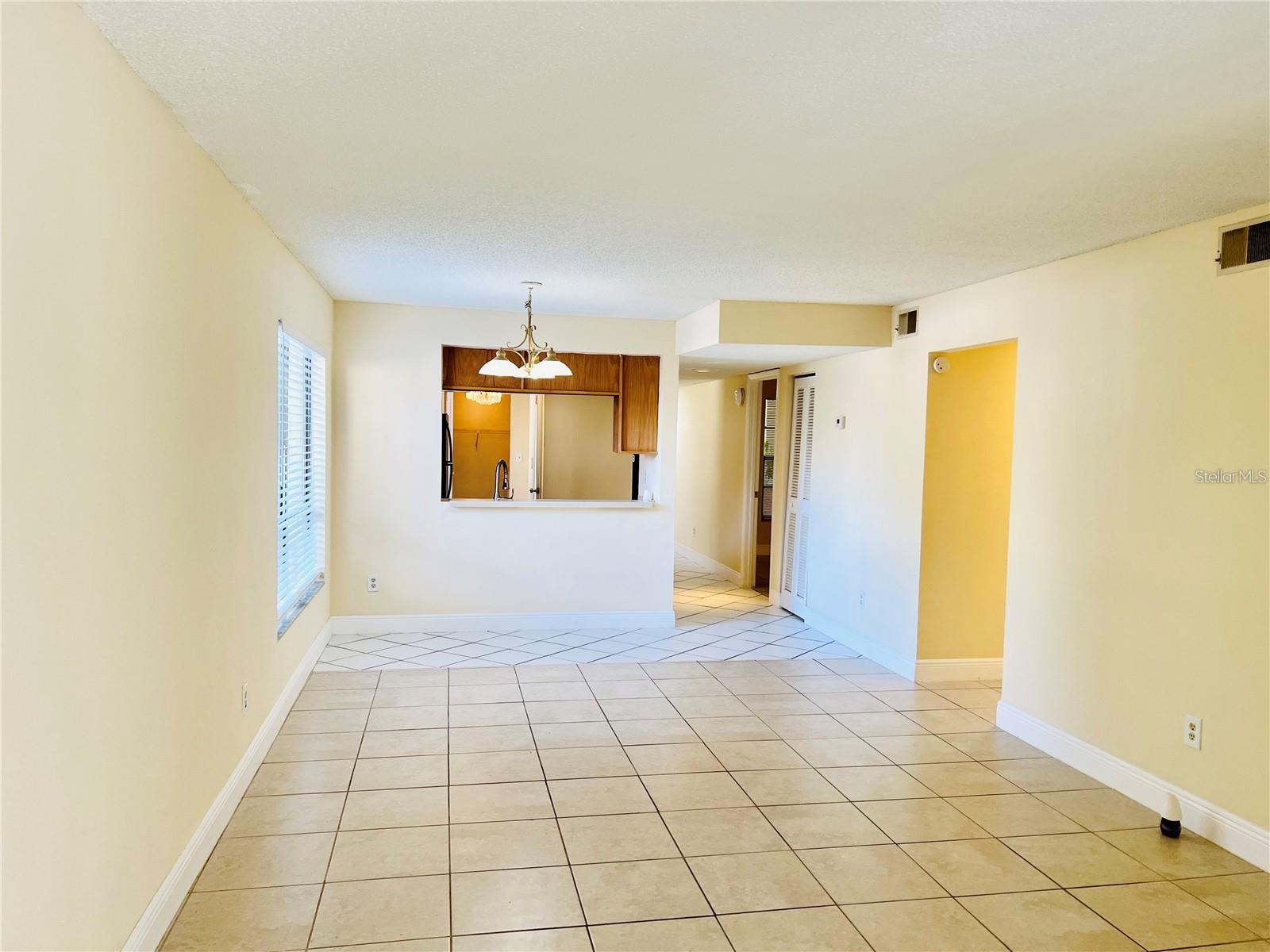 7818 NIAGARA AVE #205, TAMPA, FL, 33617