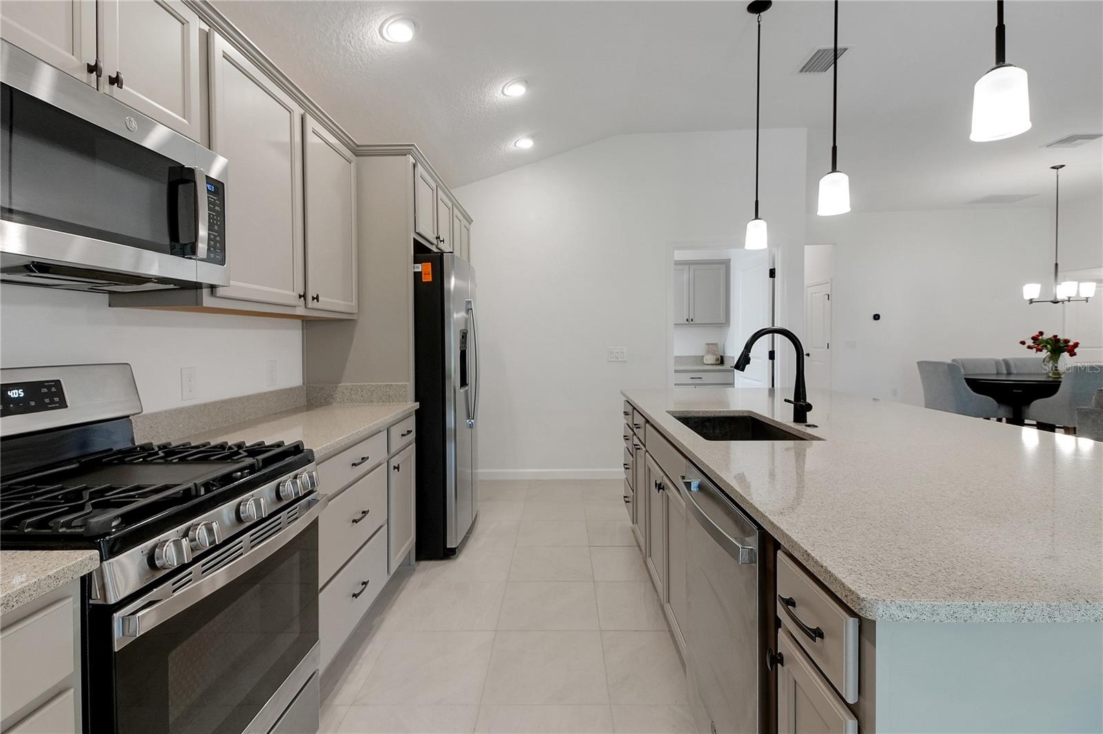 6964 SUGAR CREEK PATH, THE VILLAGES, FL, 34762