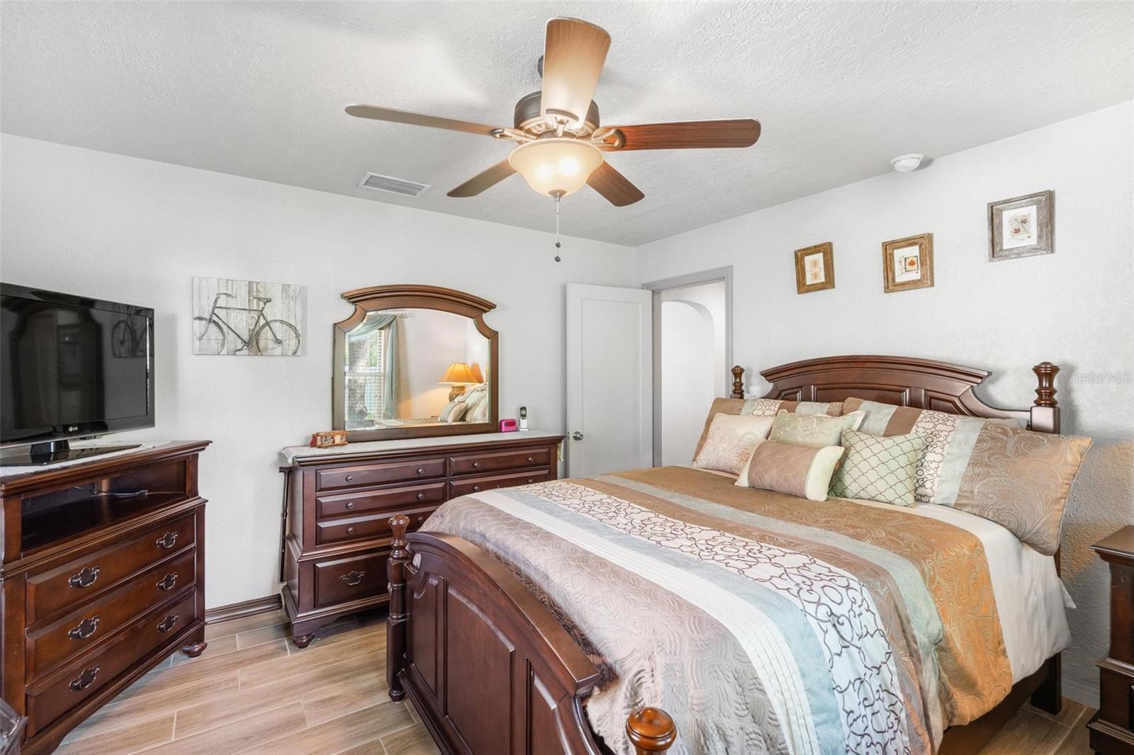 744 25TH AVE N, ST PETERSBURG, FL, 33704