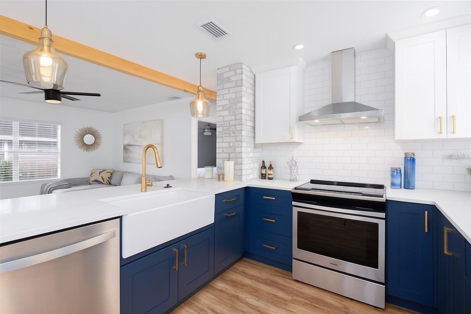 1221 E IDA ST, TAMPA, FL, 33603