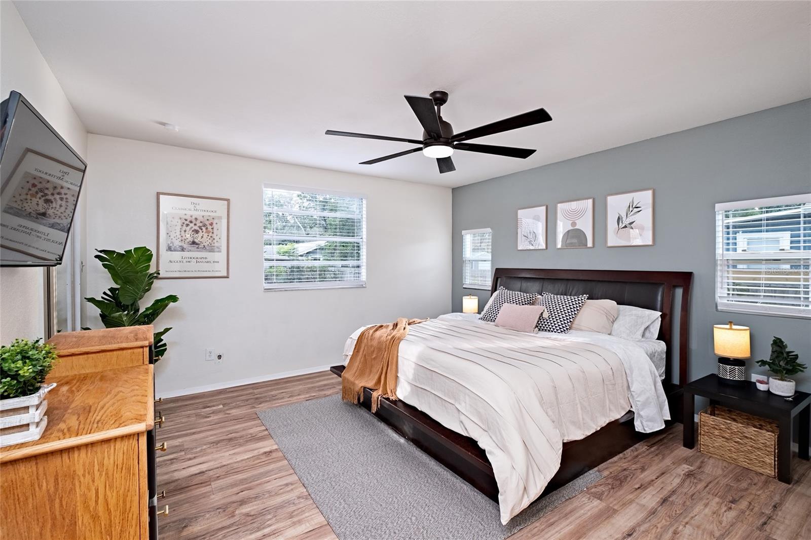 1221 E IDA ST, TAMPA, FL, 33603