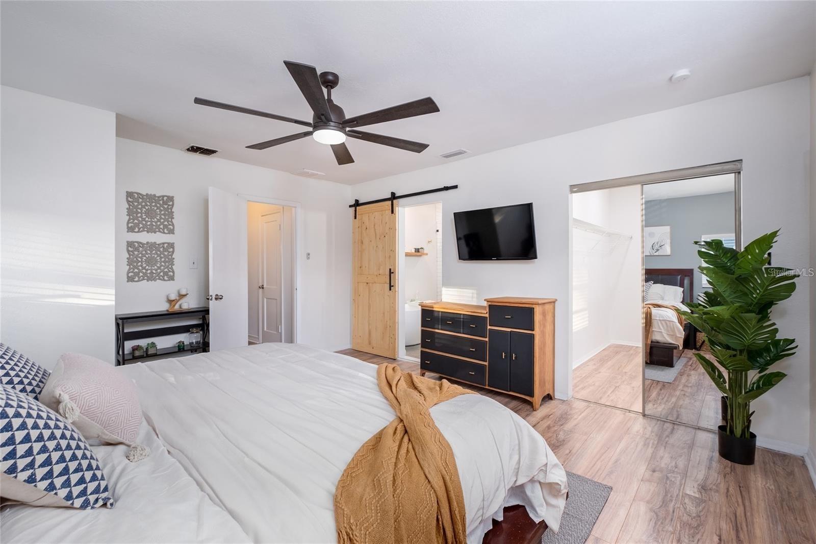 1221 E IDA ST, TAMPA, FL, 33603