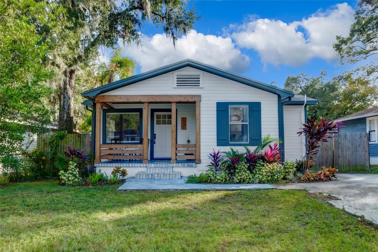 1221 E IDA ST, TAMPA, FL, 33603