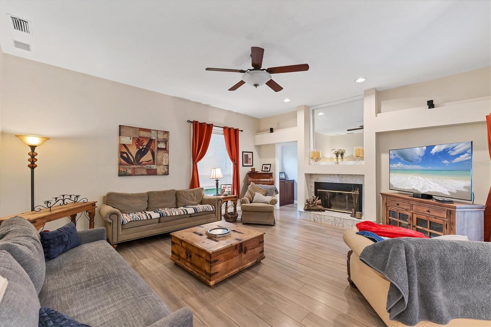 A4658277 Property Photo