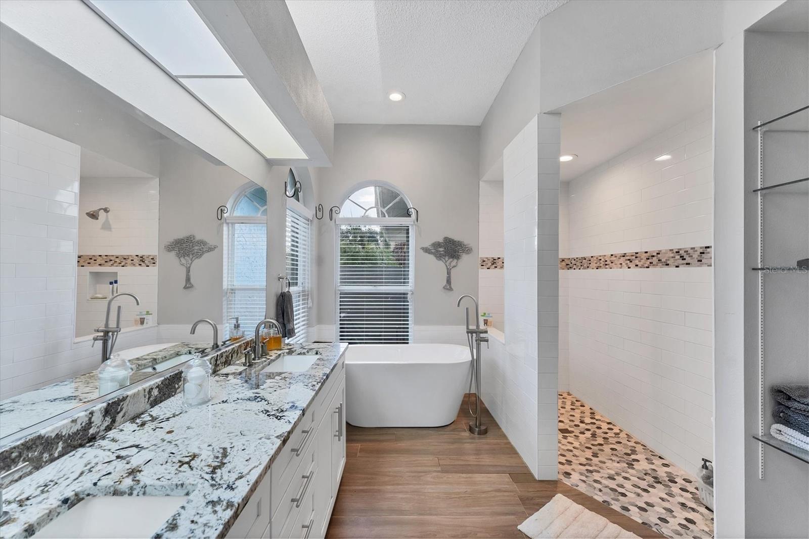 A4658277 Property Photo