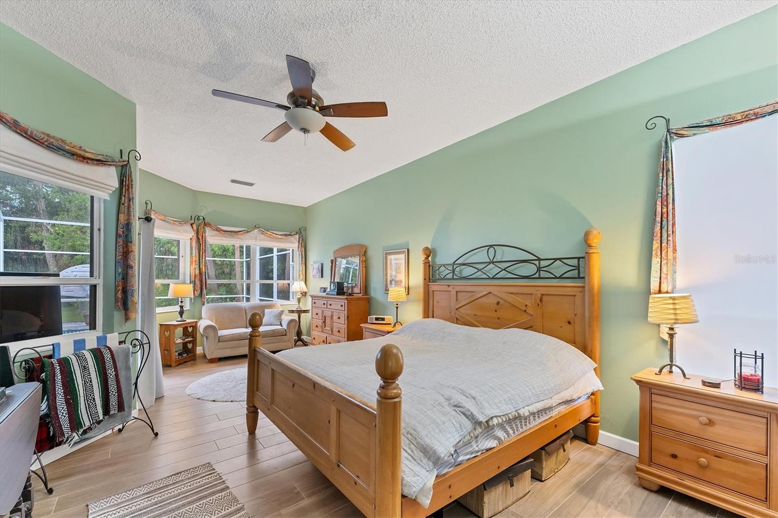 A4658277 Property Photo