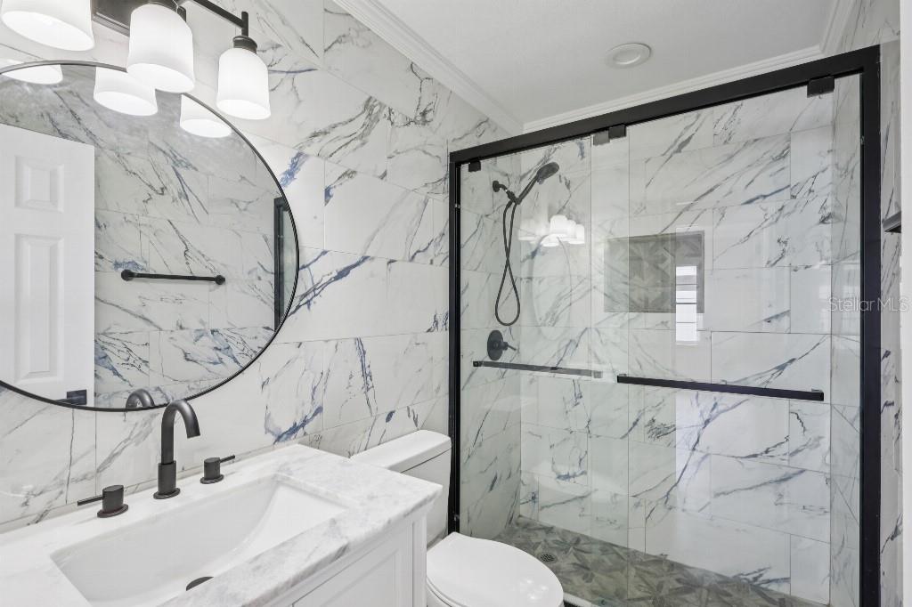 2719 LAKEVILLE DR, TAMPA, FL, 33618