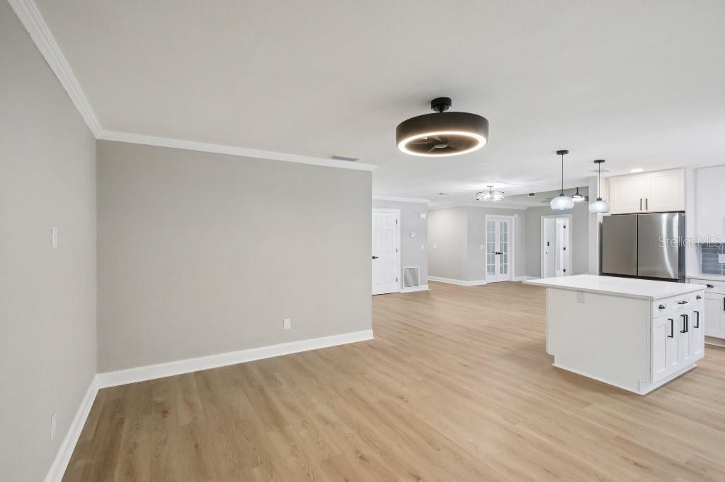 2719 LAKEVILLE DR, TAMPA, FL, 33618