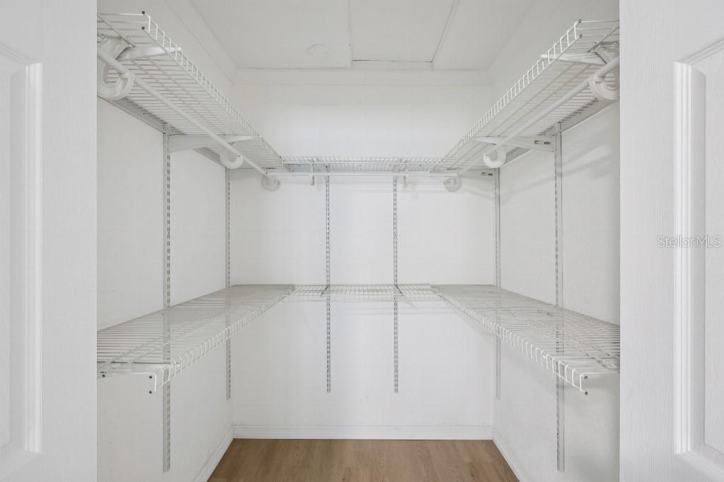 2719 LAKEVILLE DR, TAMPA, FL, 33618