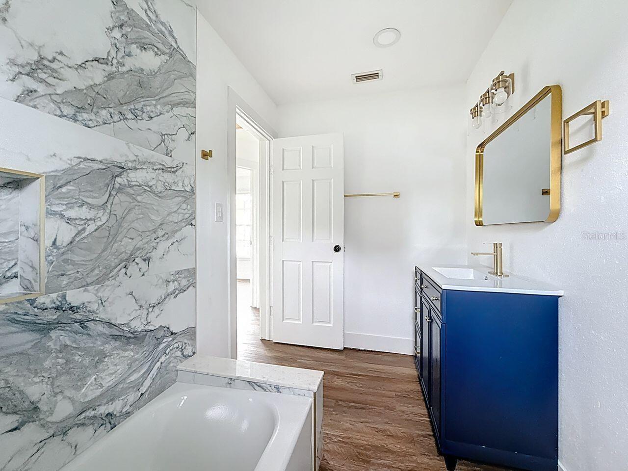 2122 52ND AVE N, ST PETERSBURG, FL, 33714