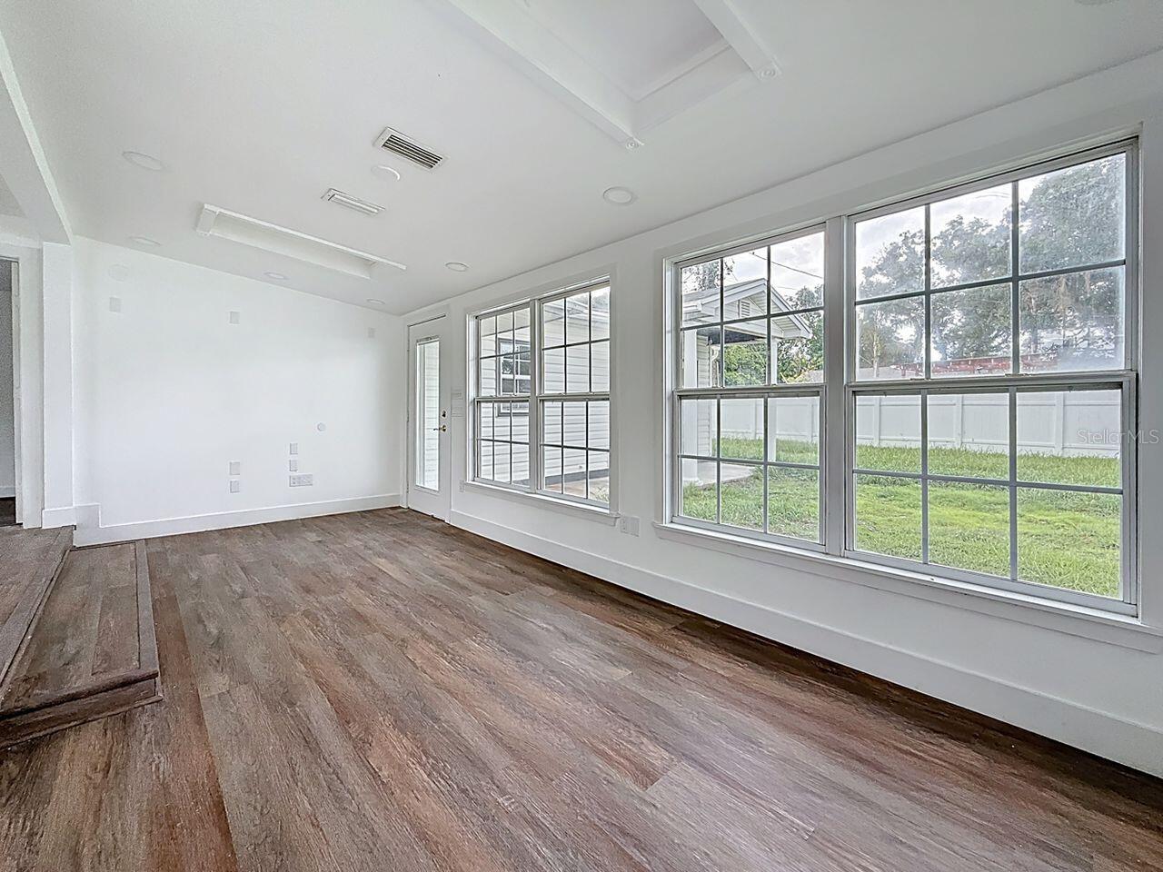 2122 52ND AVE N, ST PETERSBURG, FL, 33714