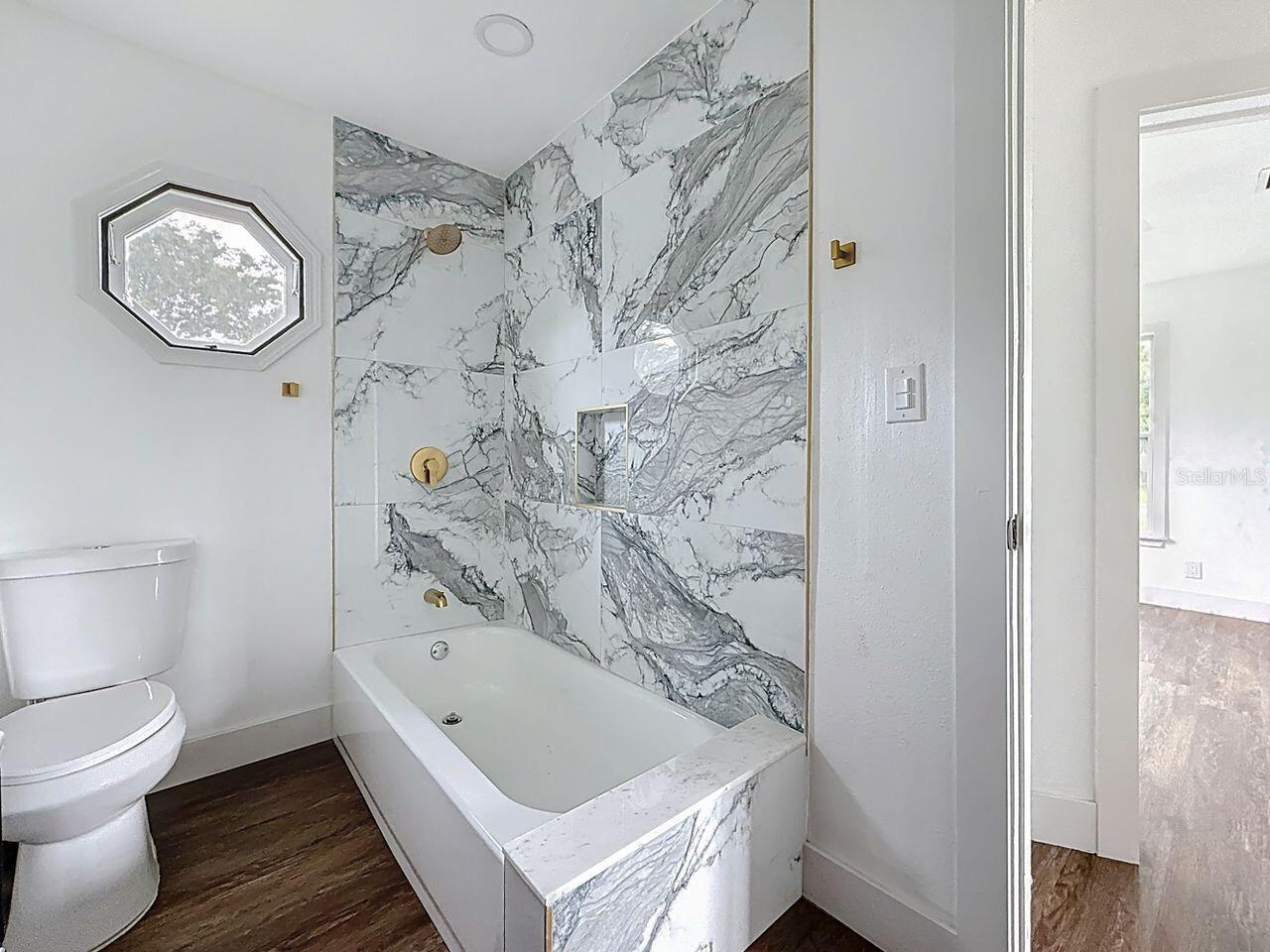 2122 52ND AVE N, ST PETERSBURG, FL, 33714