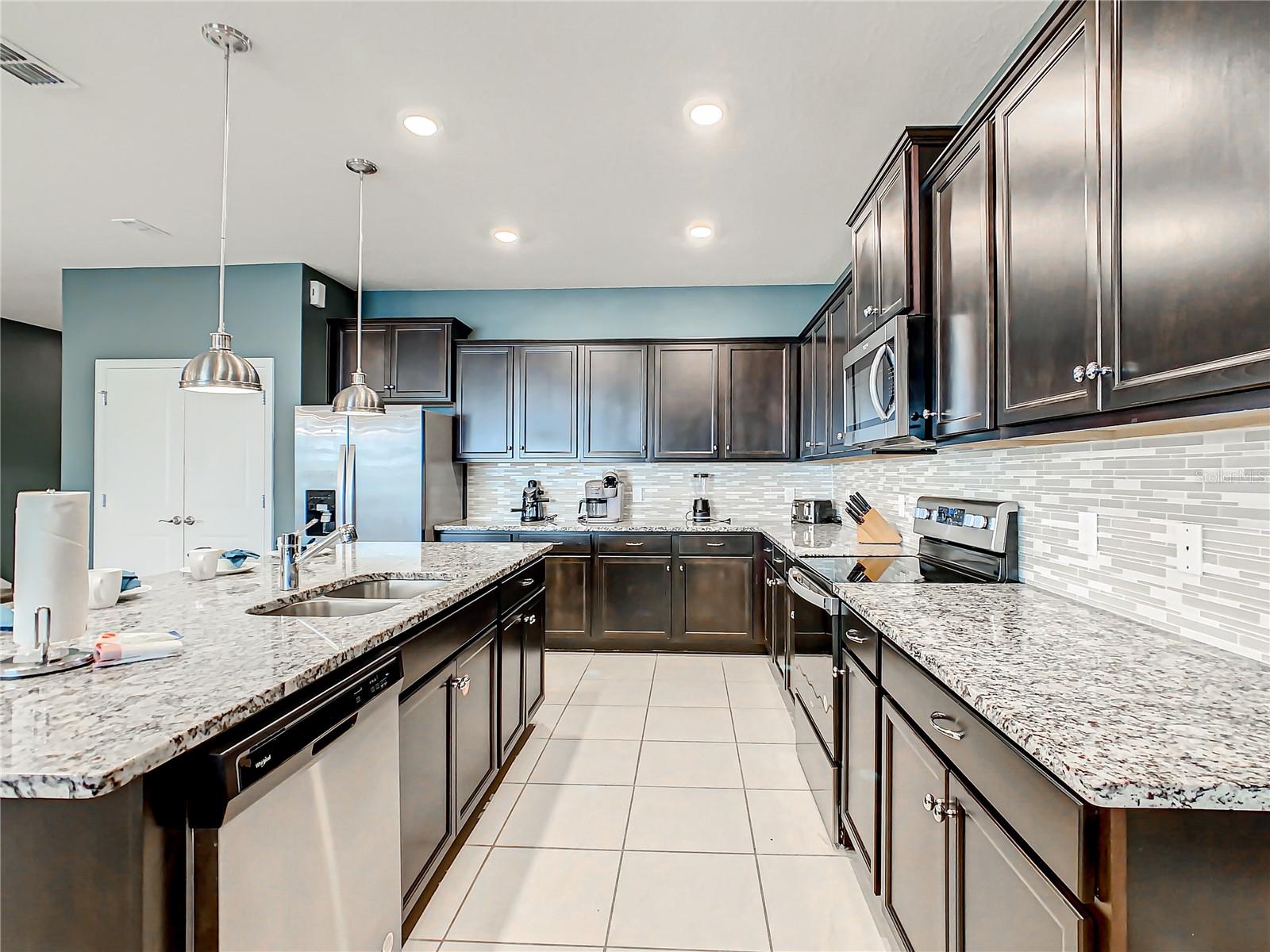 1978 SUMMER DR, DAVENPORT, FL, 33897