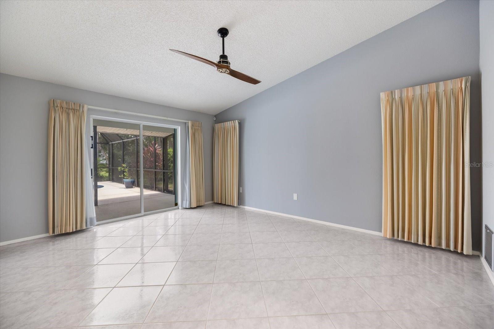 A4658292 Property Photo