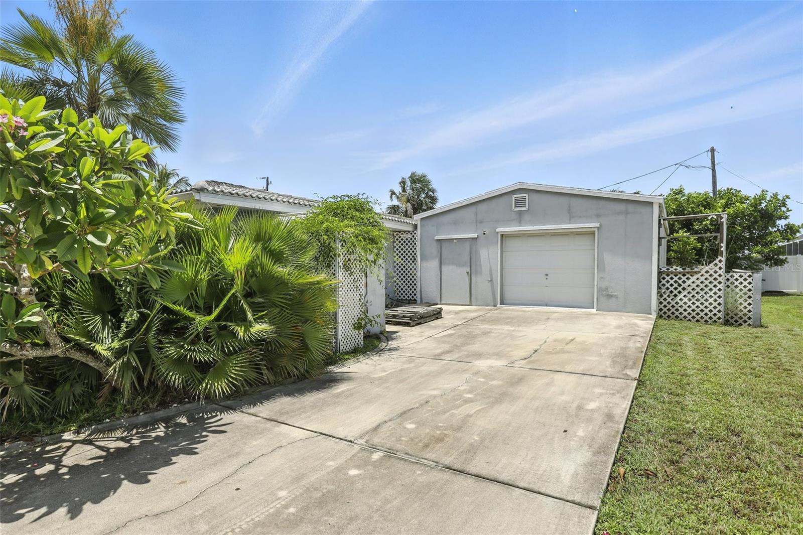 326 MANN AVE SE, PORT CHARLOTTE, FL, 33952