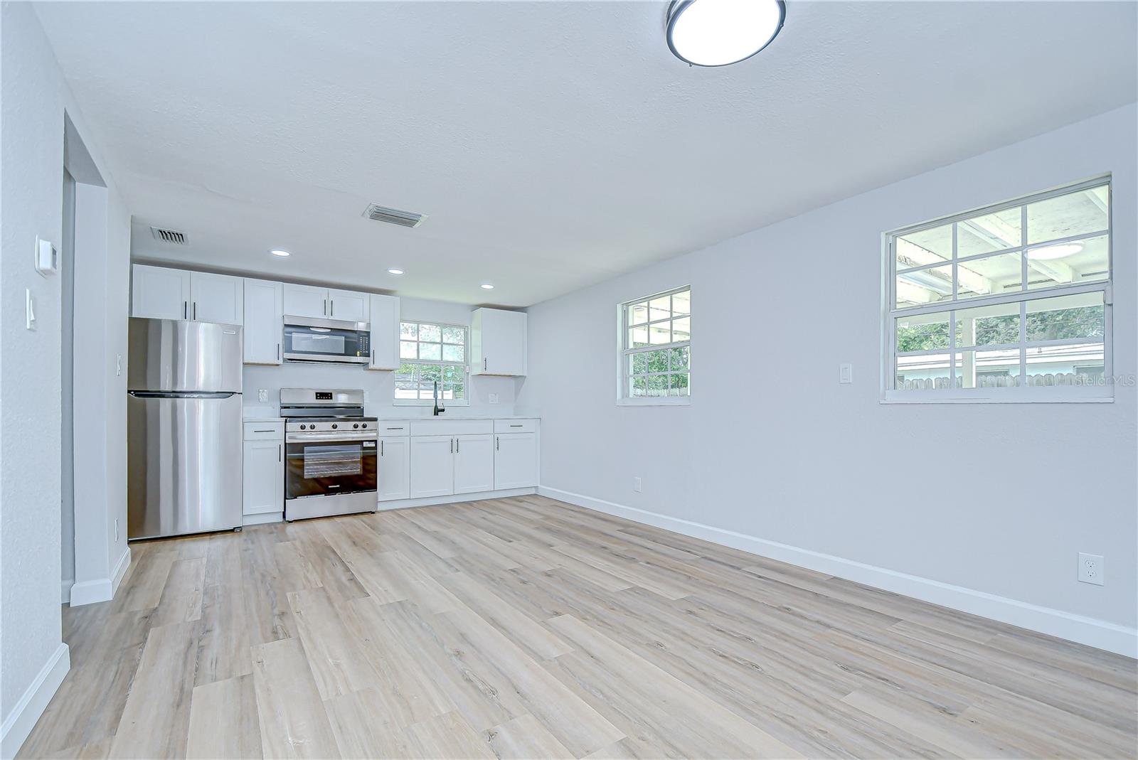 7211 E CAYUGA ST, TAMPA, FL, 33610