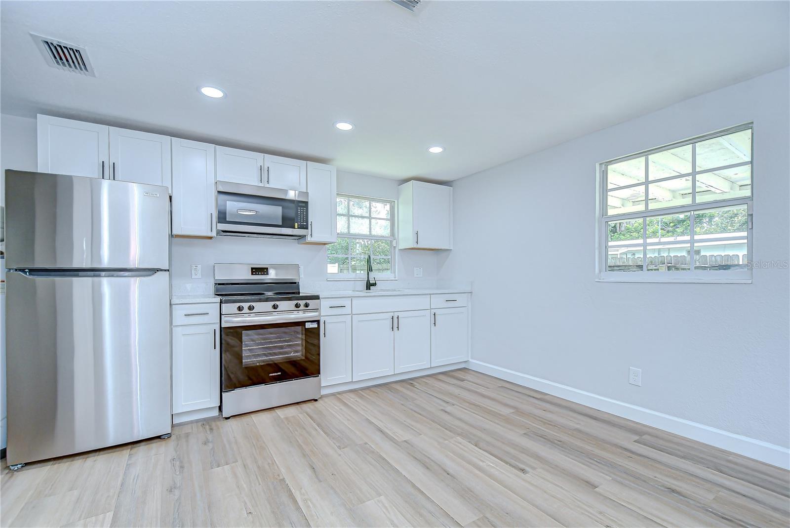 7211 E CAYUGA ST, TAMPA, FL, 33610