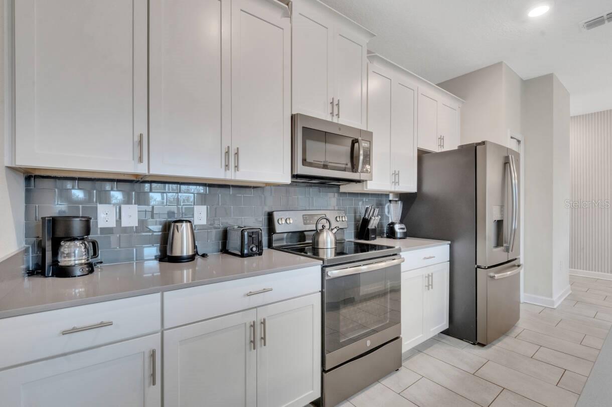 8971 CABOT CLIFFS DR, DAVENPORT, FL, 33896