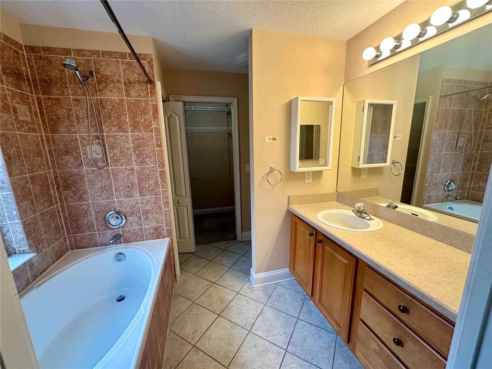 1676 VICK RD, APOPKA, FL, 32712