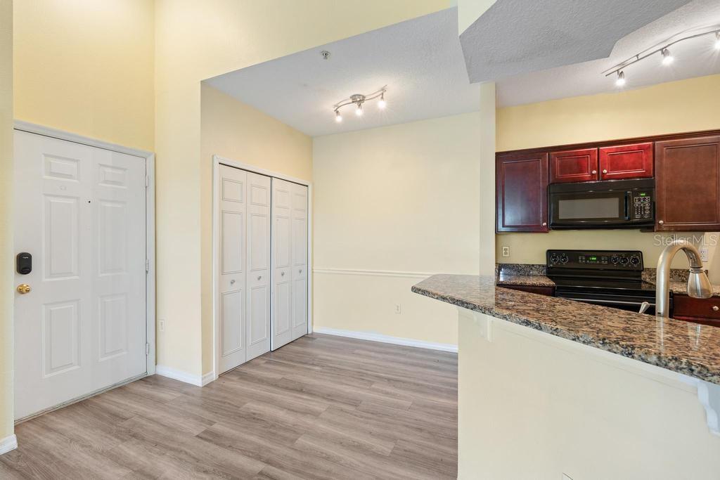 5518 METROWEST BLVD #11-302, ORLANDO, FL, 32811