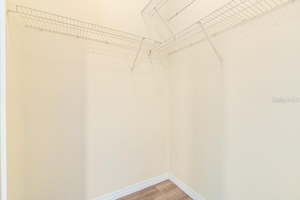 5518 METROWEST BLVD #11-302, ORLANDO, FL, 32811