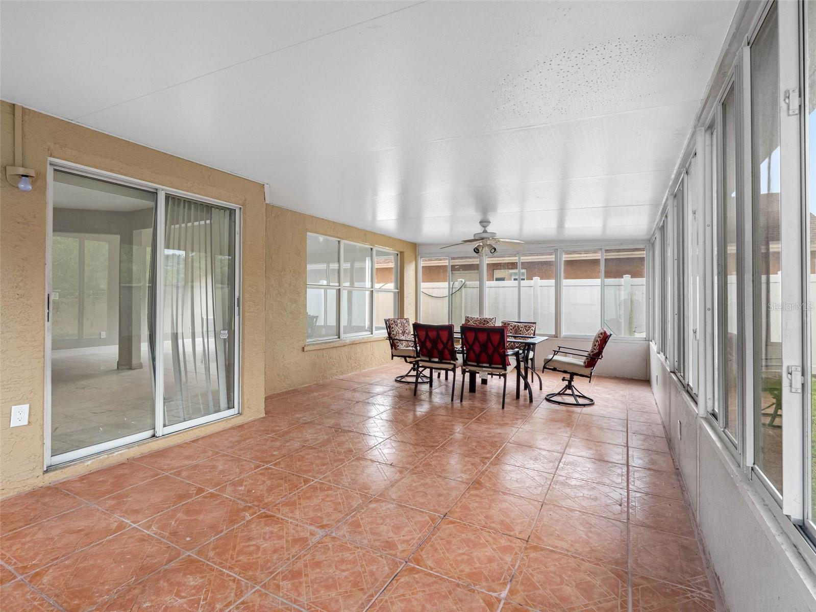 8841 KEY WEST CIR, TAMPA, FL, 33626