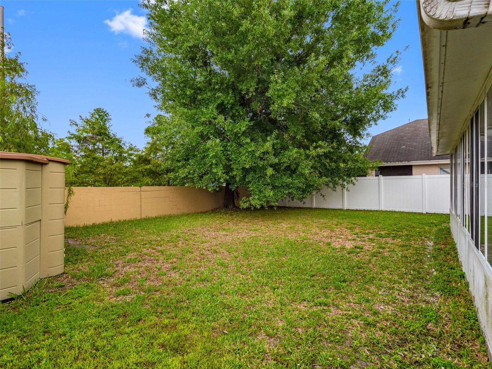 8841 KEY WEST CIR, TAMPA, FL, 33626