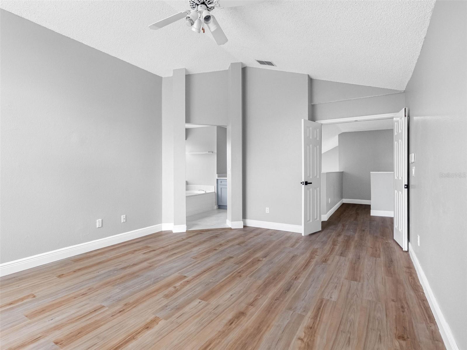 8841 KEY WEST CIR, TAMPA, FL, 33626