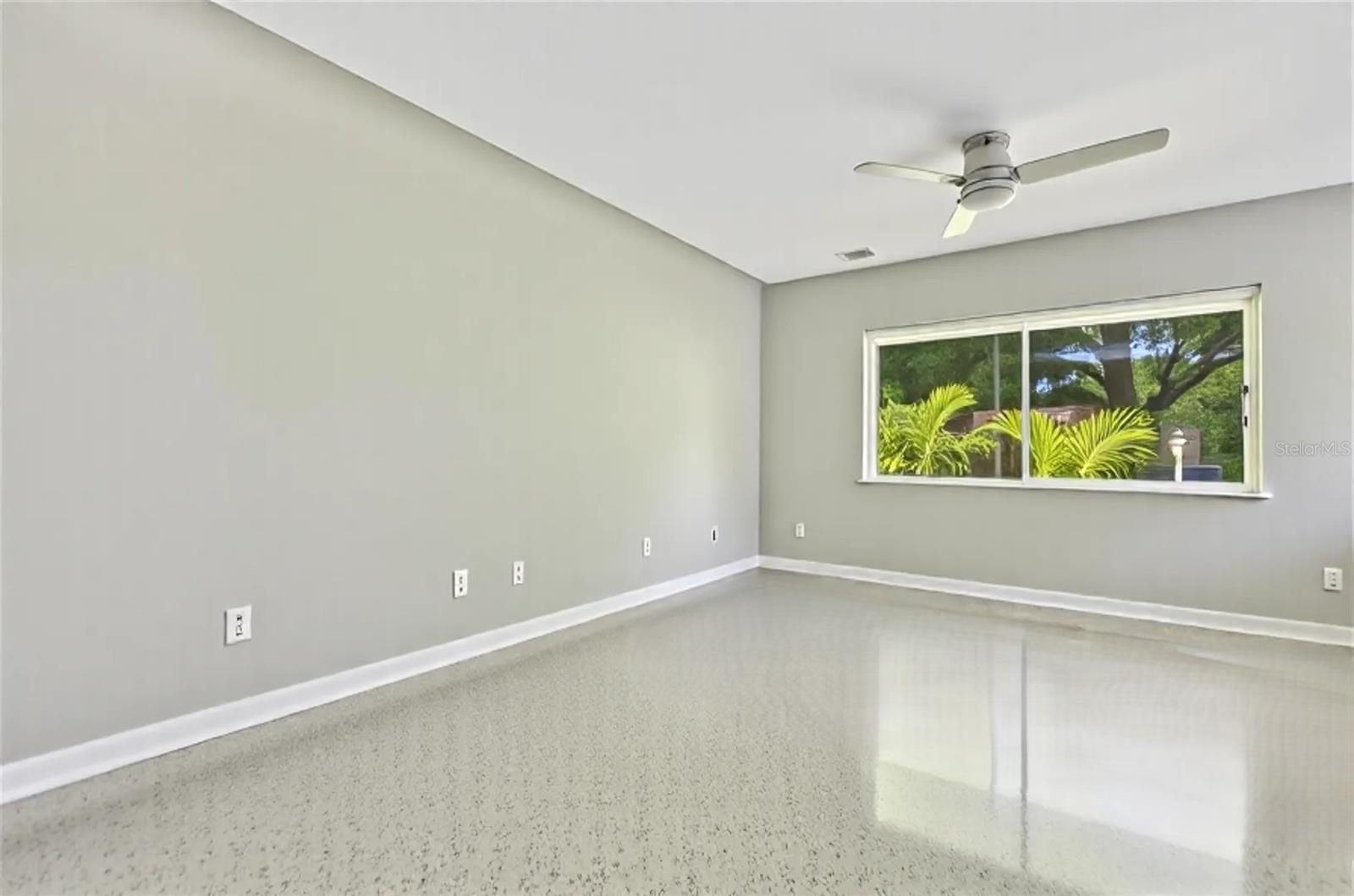 811 26TH AVE N, ST PETERSBURG, FL, 33704