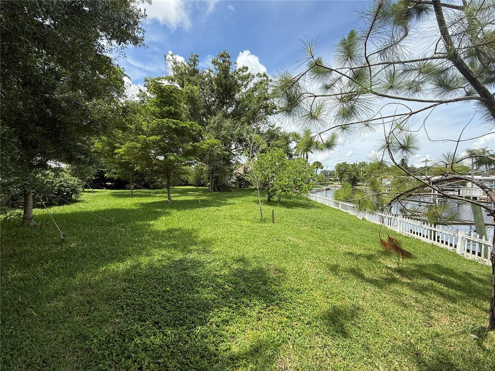 8516 RIVERSIDE DR, PUNTA GORDA, FL, 33982