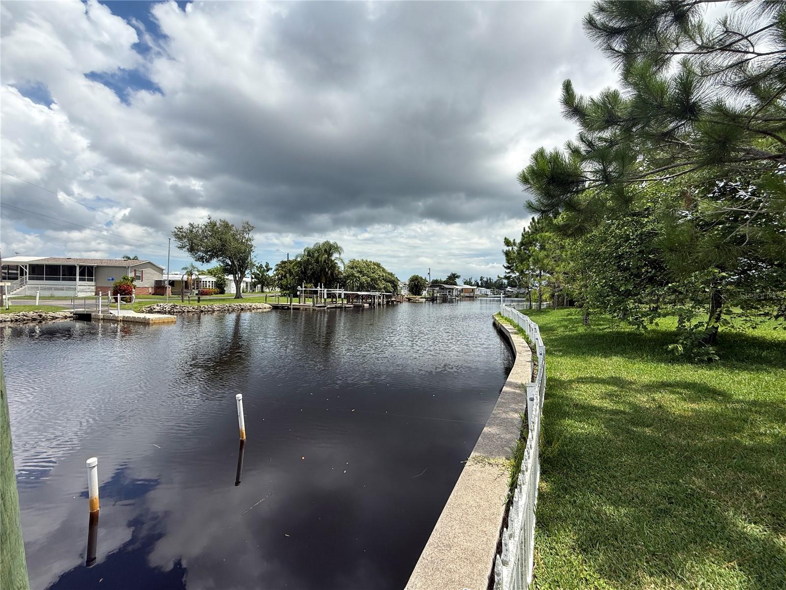 8516 RIVERSIDE DR, PUNTA GORDA, FL, 33982