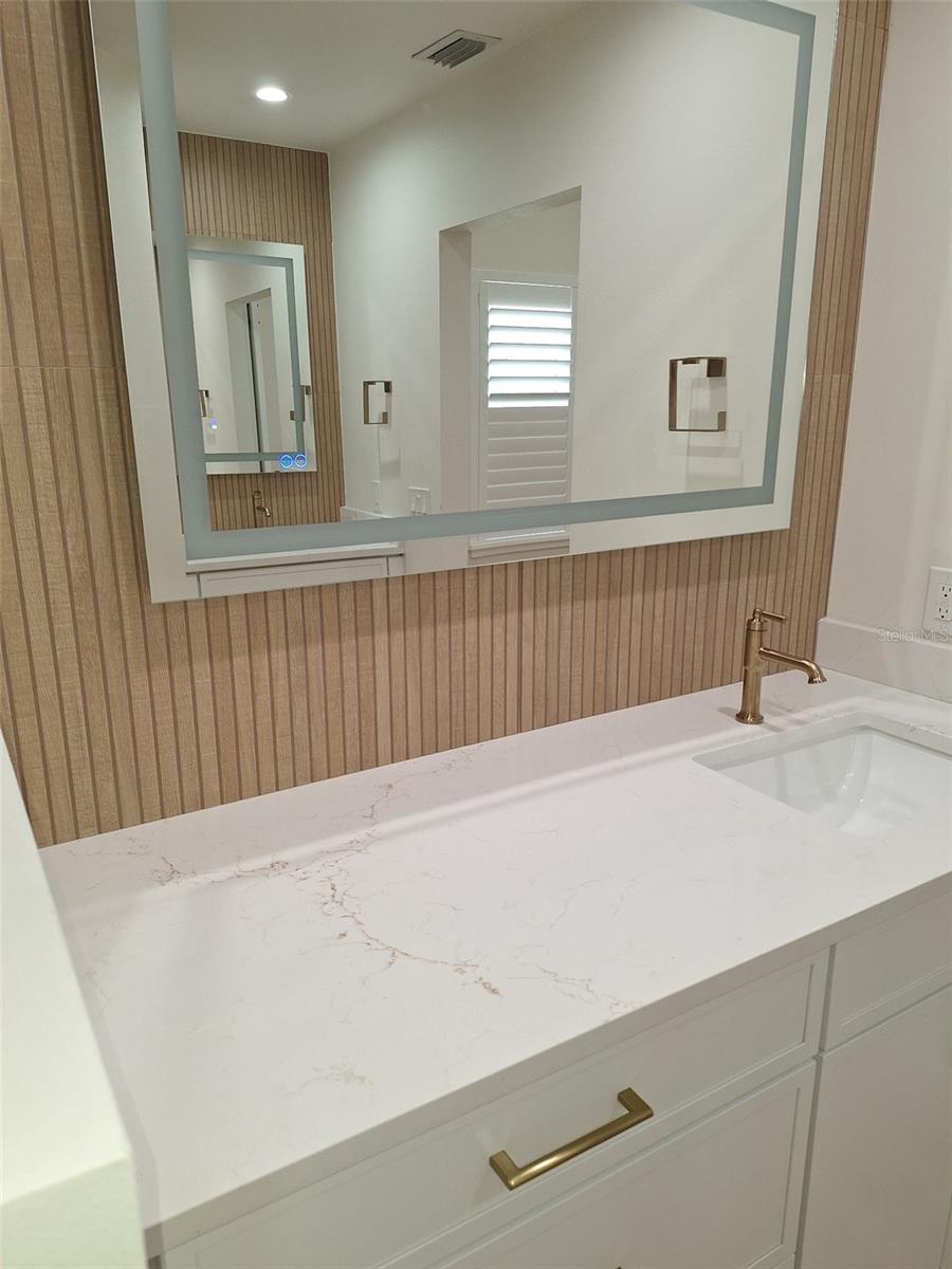 808 W OLYMPIA AVE, PUNTA GORDA, FL, 33950