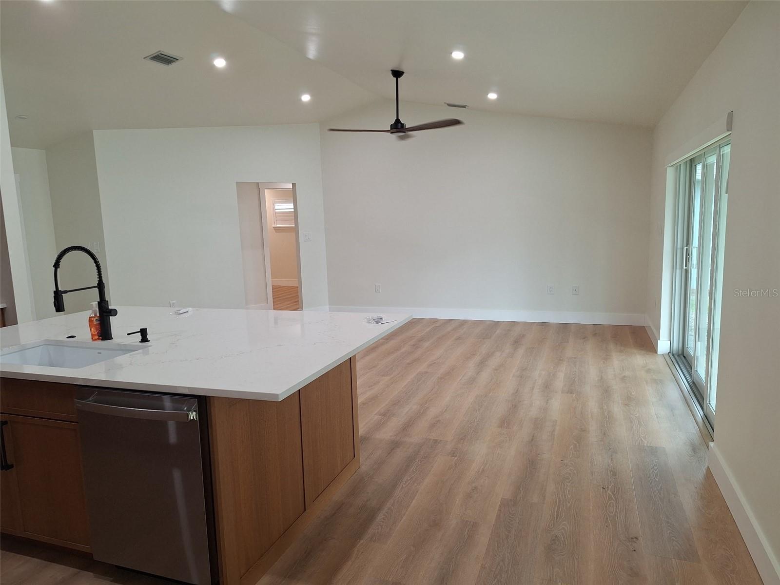 808 W OLYMPIA AVE, PUNTA GORDA, FL, 33950