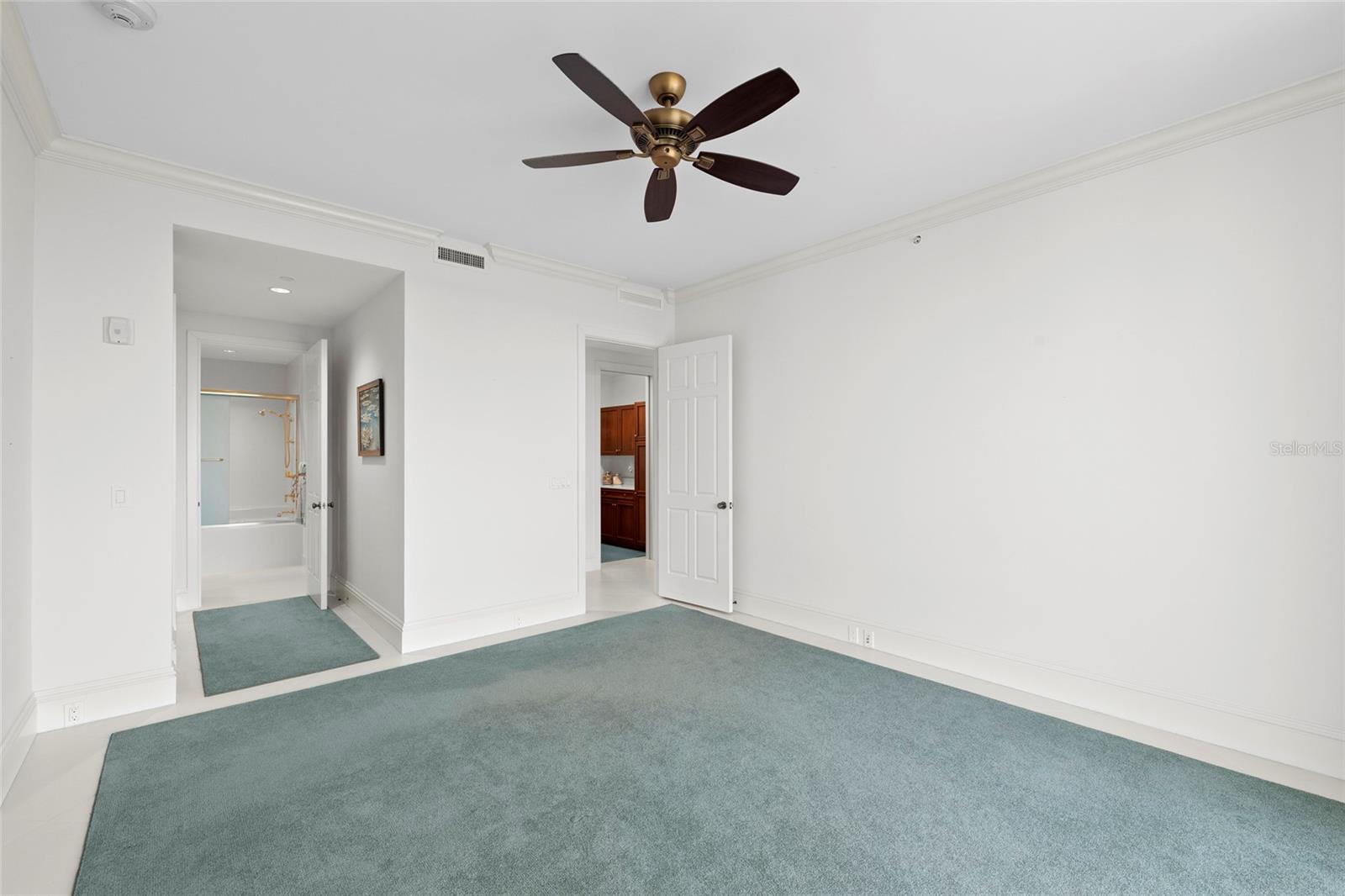 A4658325 Property Photo