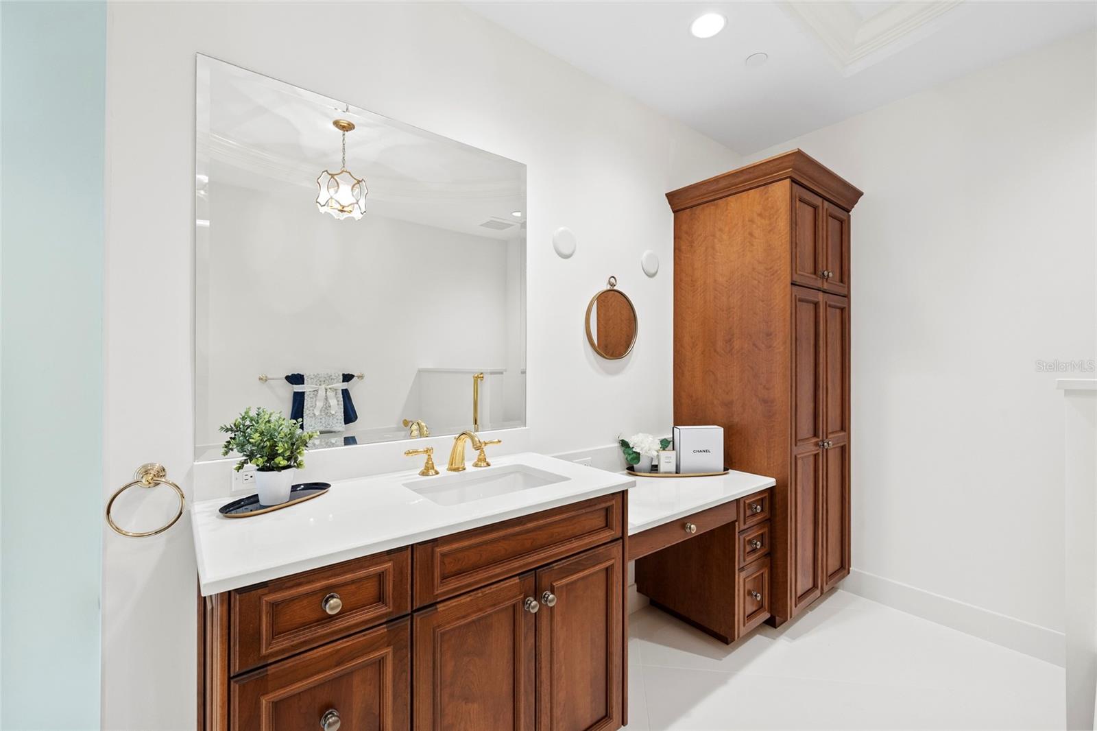 A4658325 Property Photo