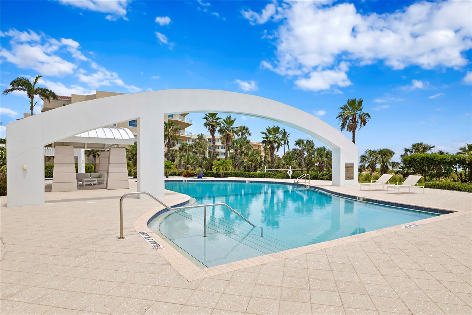 A4658325 Property Photo