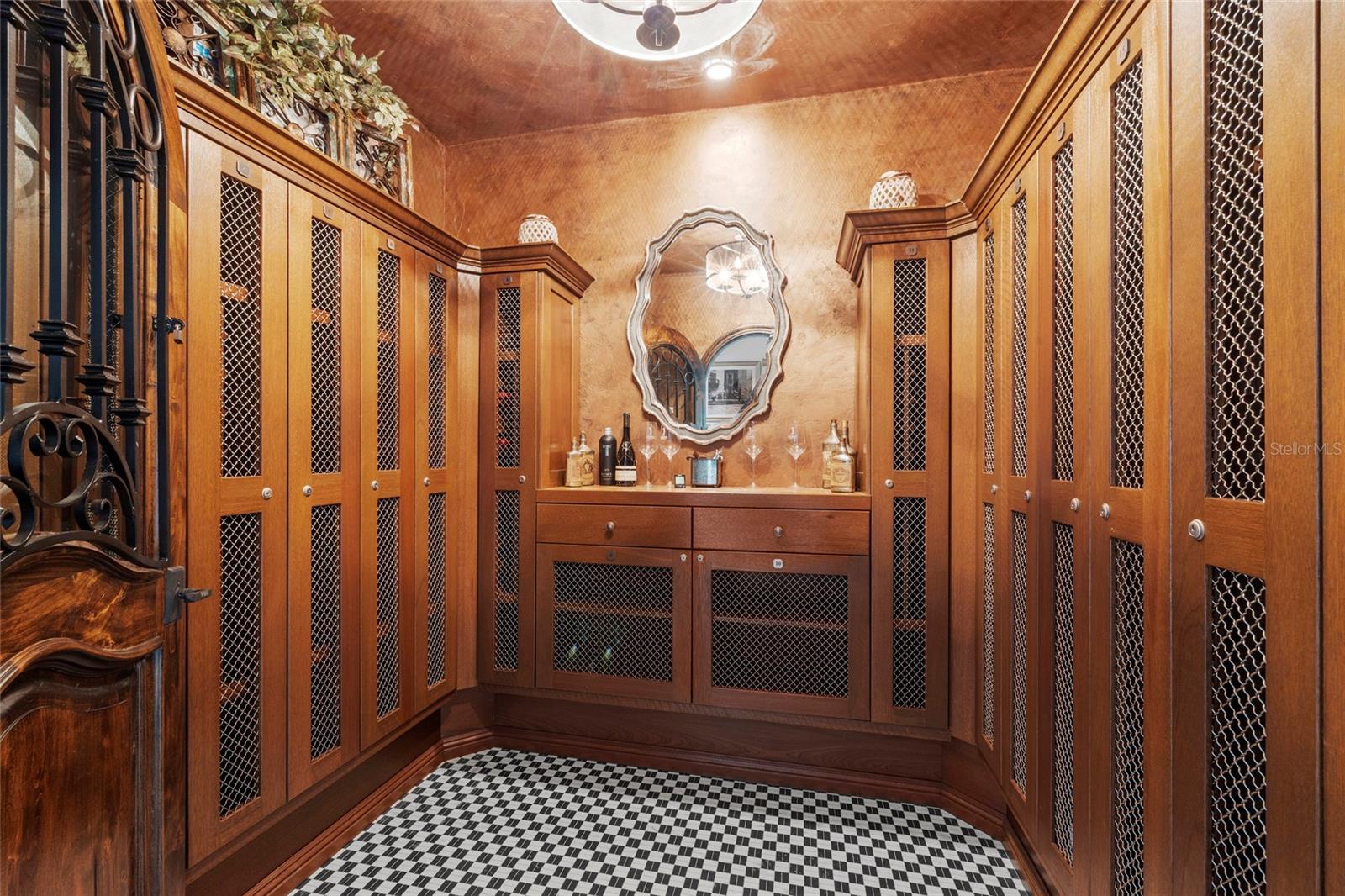 A4658325 Property Photo