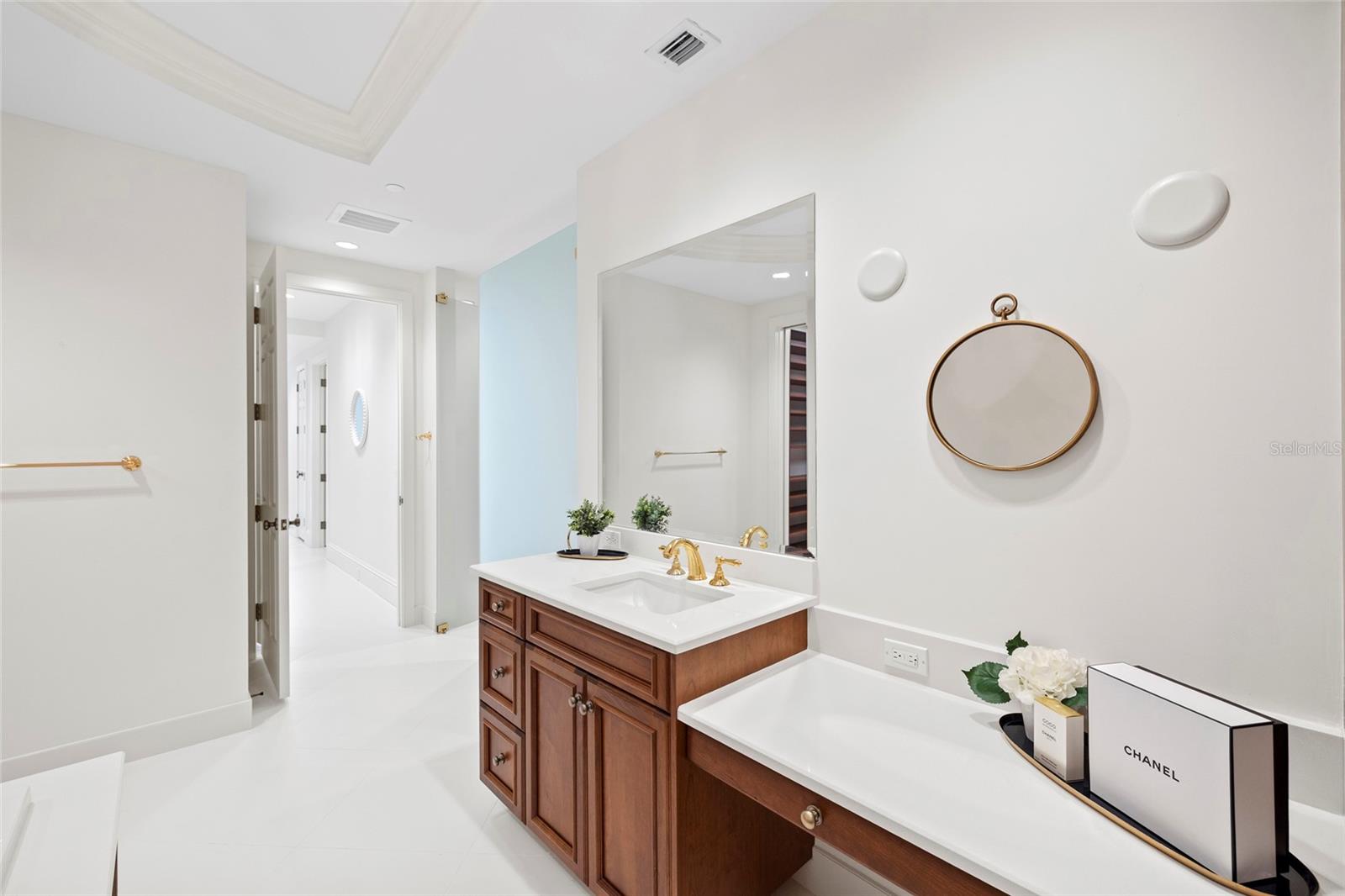 A4658325 Property Photo