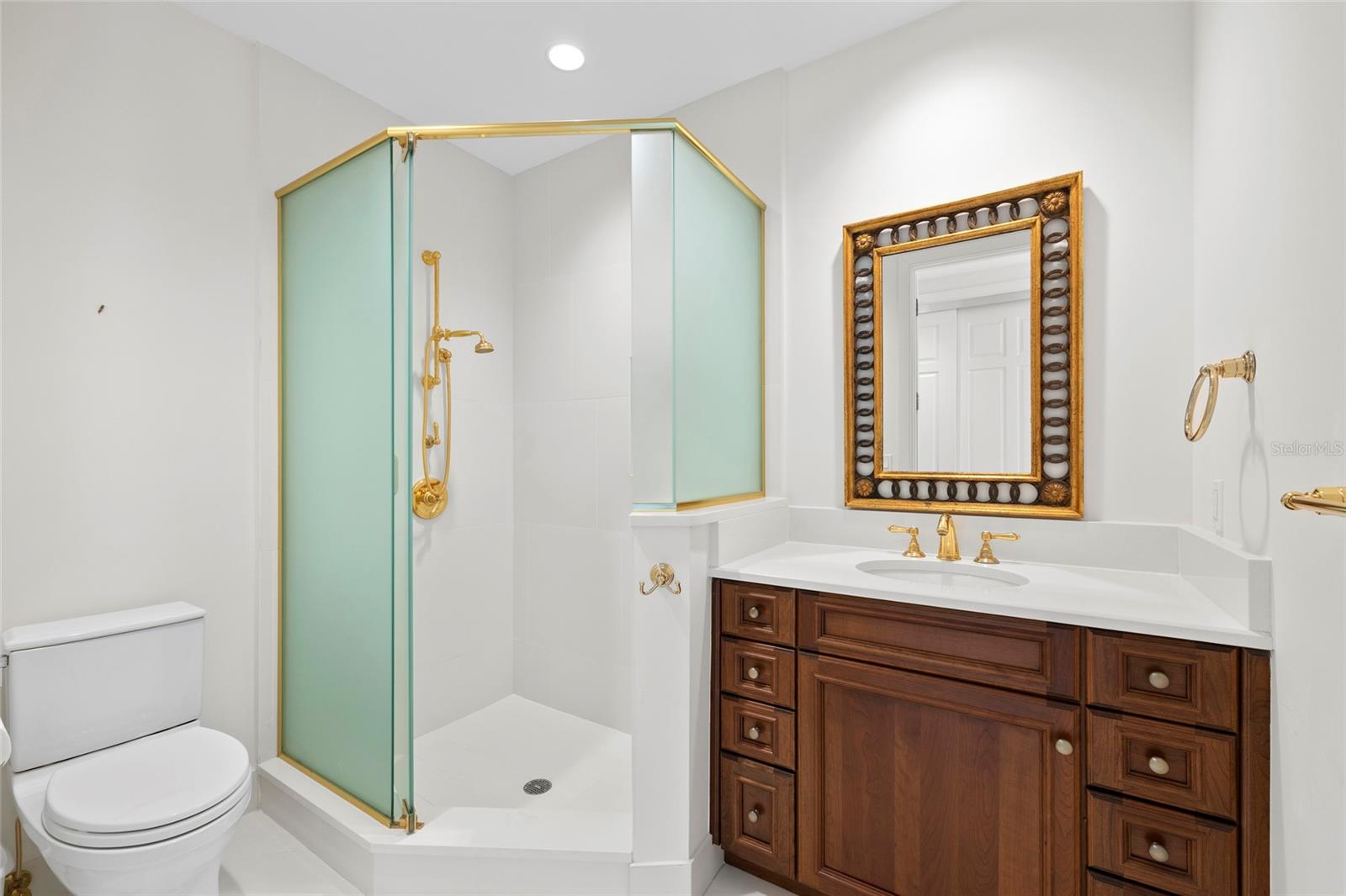 A4658325 Property Photo