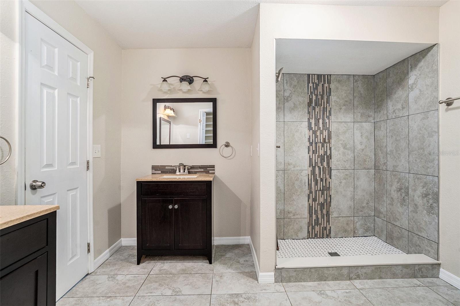 6601 N ELIZABETH ST, TAMPA, FL, 33604