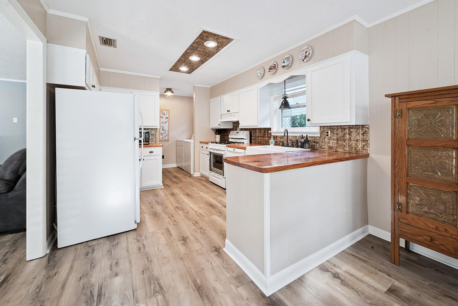 145 SE 904 AVE, SUWANNEE, FL, 32692