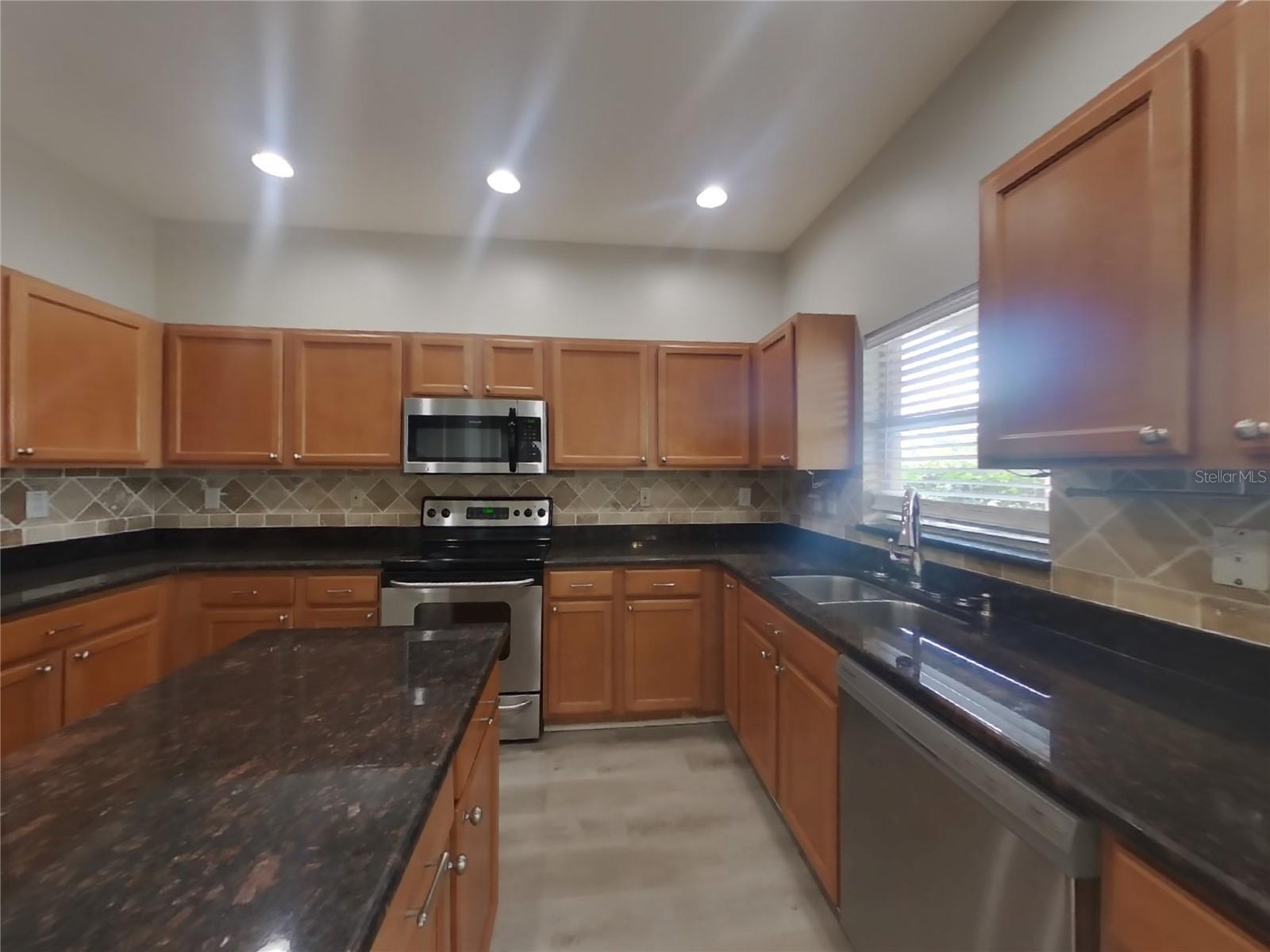 3600 CRESTHILL LN, LAND O LAKES, FL, 34639