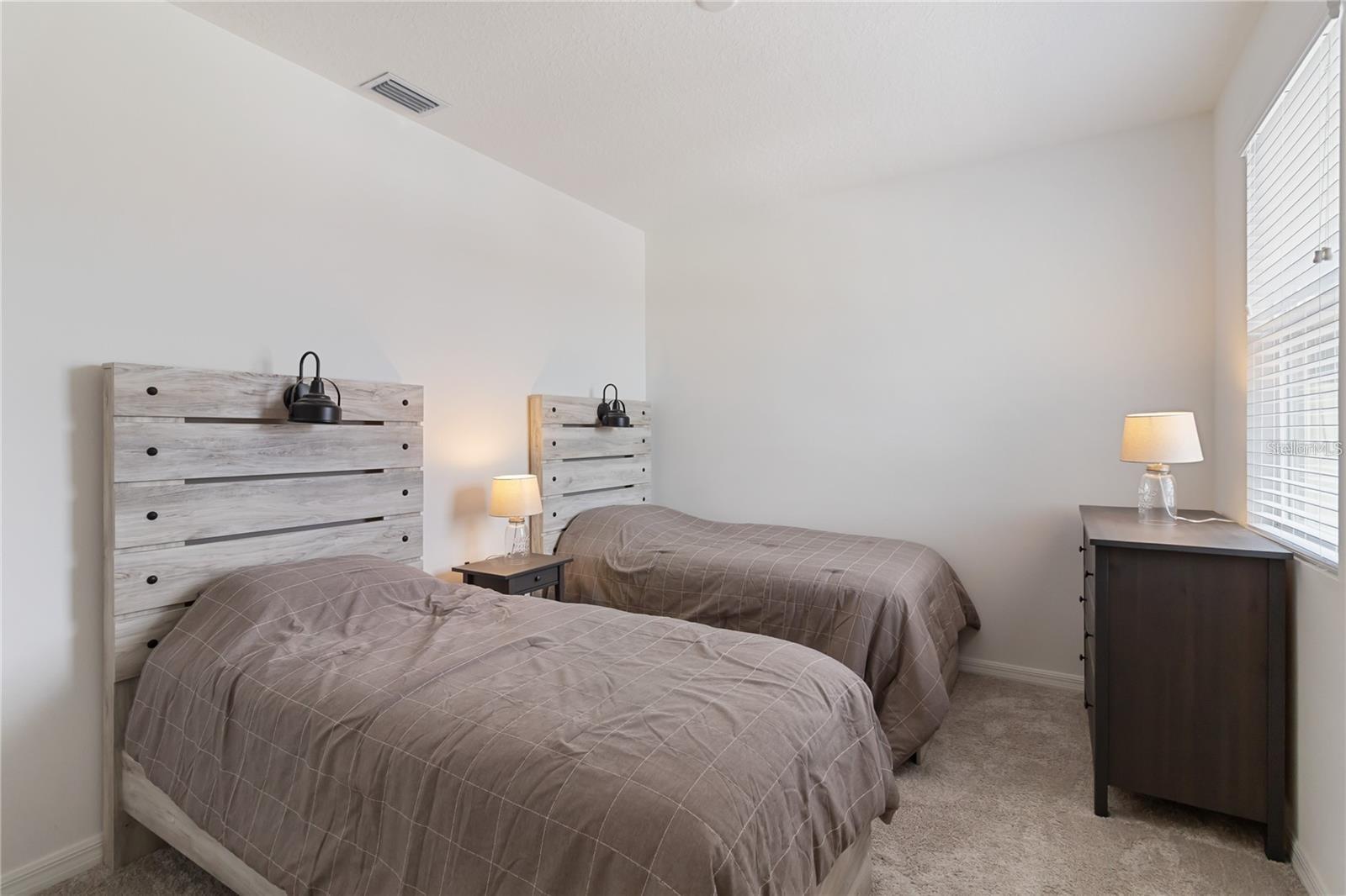 8573 LAMPPOST LN, ORLANDO, FL, 32832