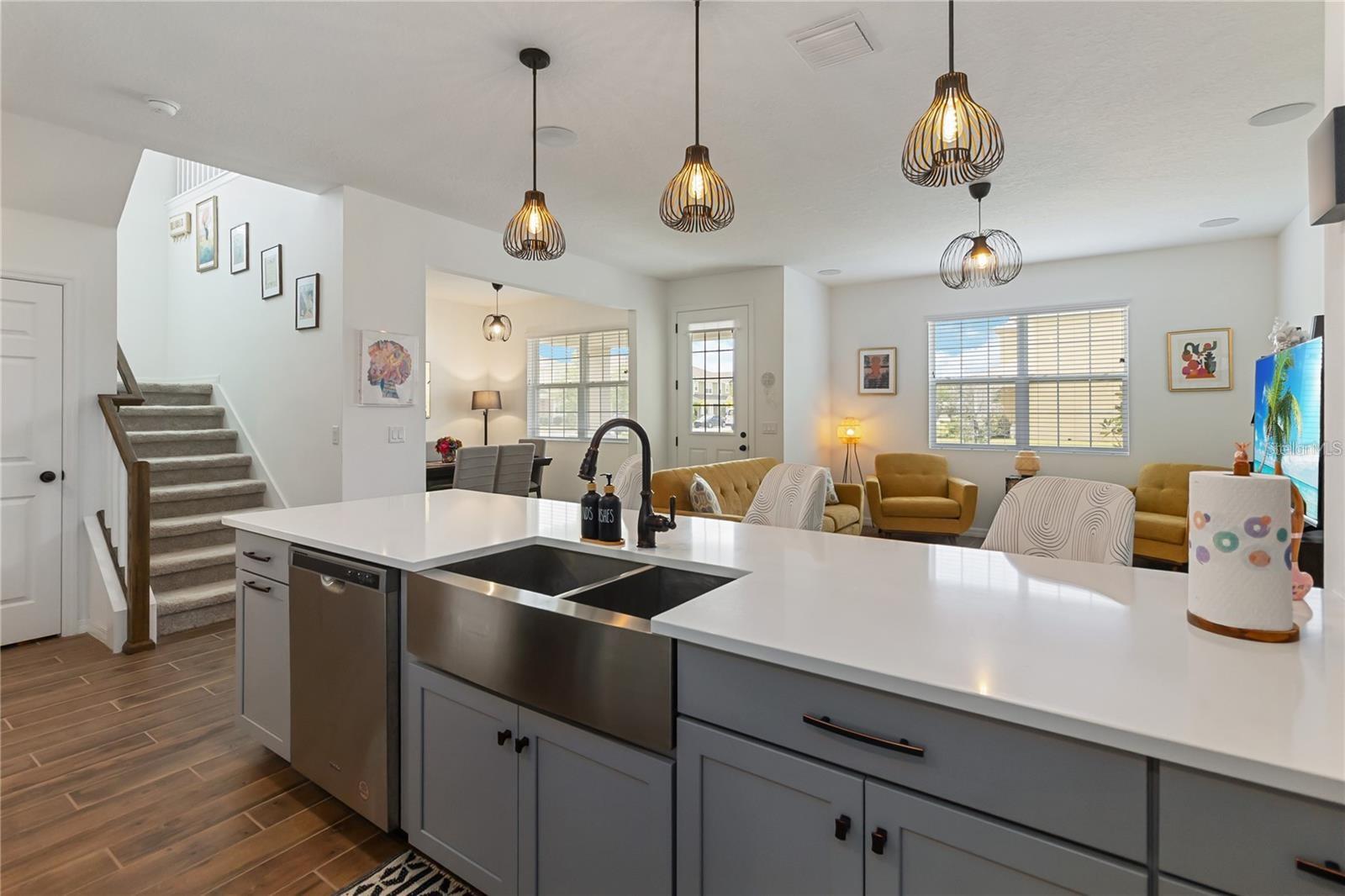 8573 LAMPPOST LN, ORLANDO, FL, 32832