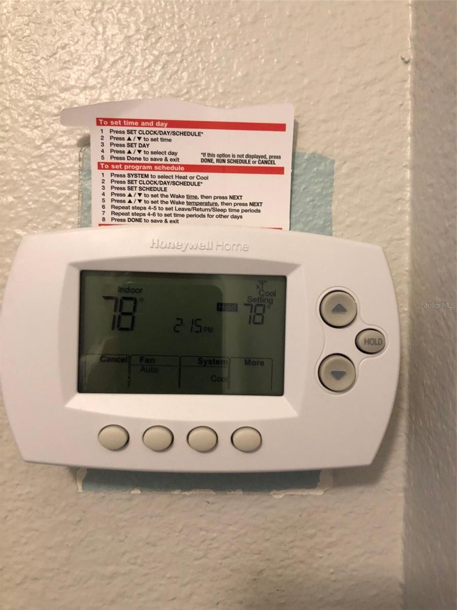 8013 SUTTON TERRACE LN, TAMPA, FL, 33615