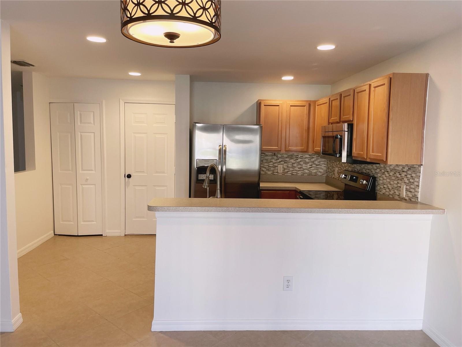 8013 SUTTON TERRACE LN, TAMPA, FL, 33615