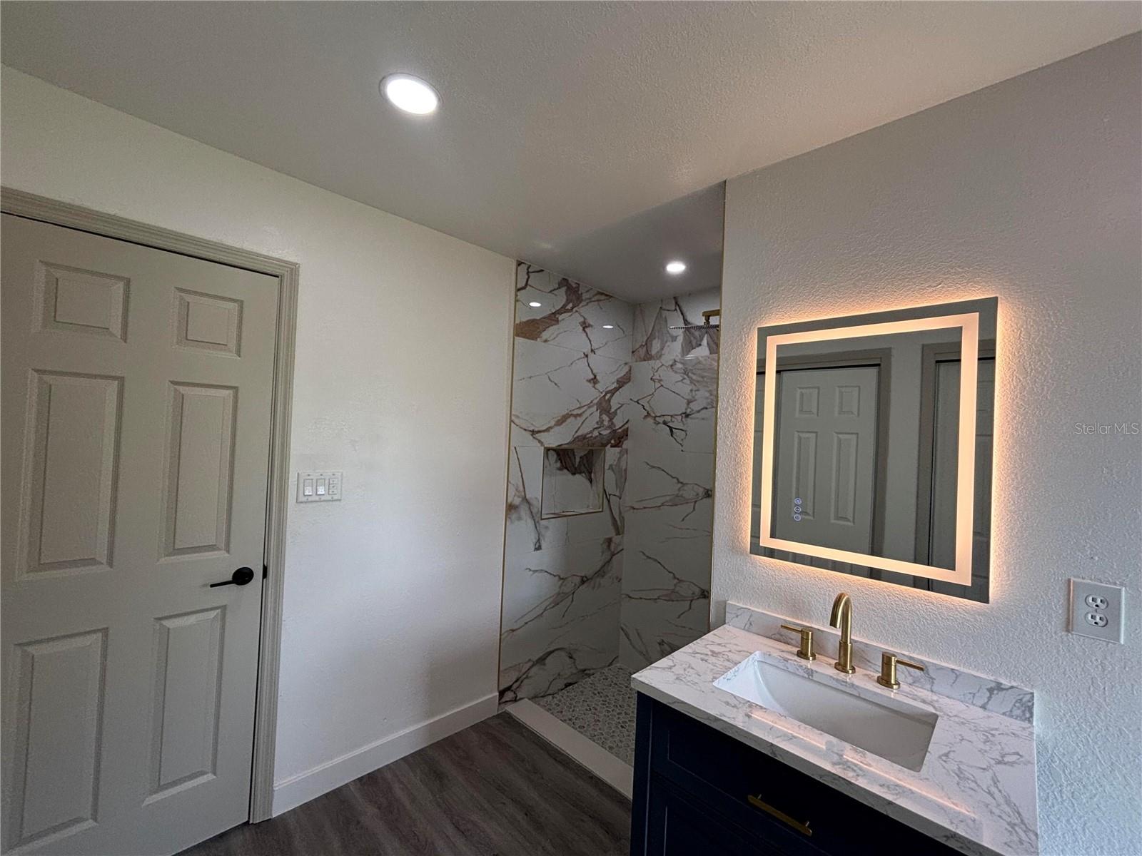 7671 RED GRANGE BLVD, INDIAN LAKE ESTATES, FL, 33855