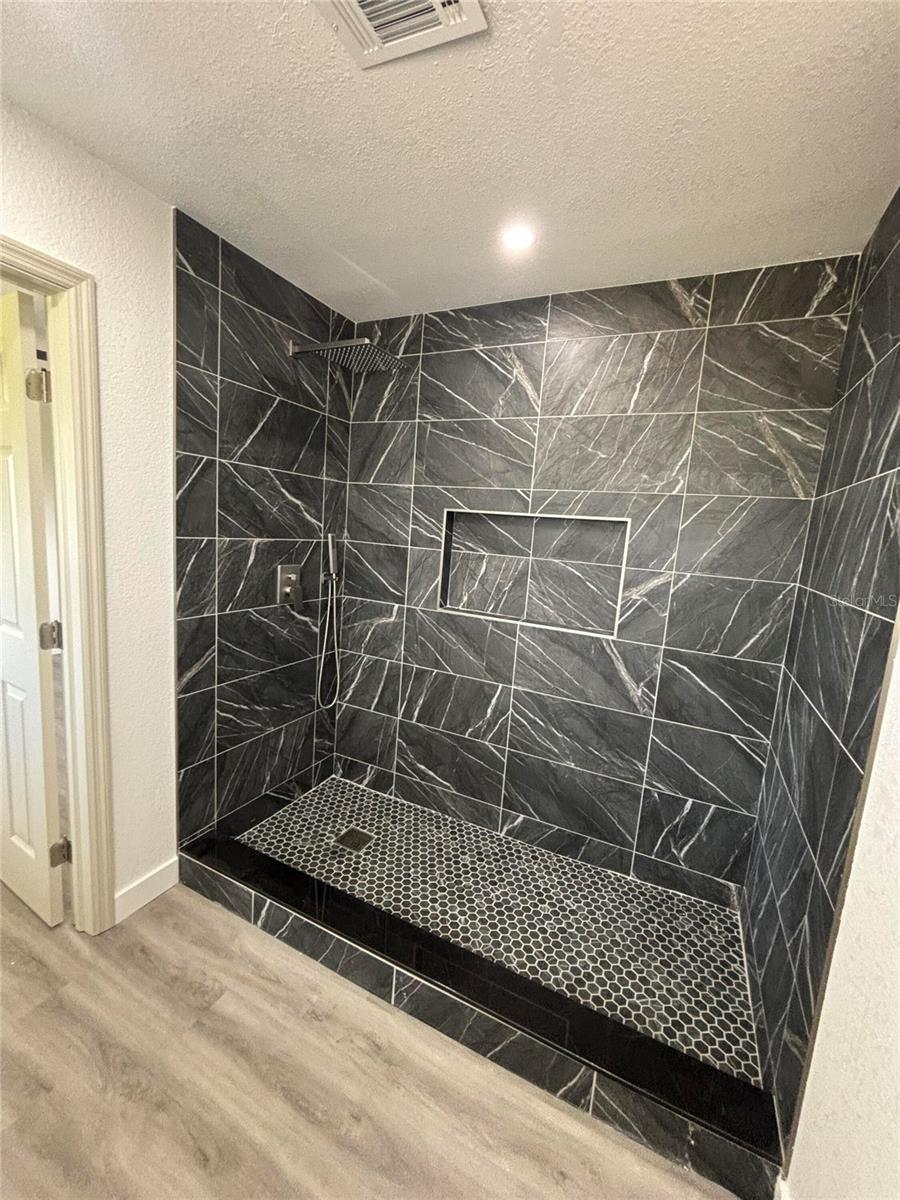 7671 RED GRANGE BLVD, INDIAN LAKE ESTATES, FL, 33855