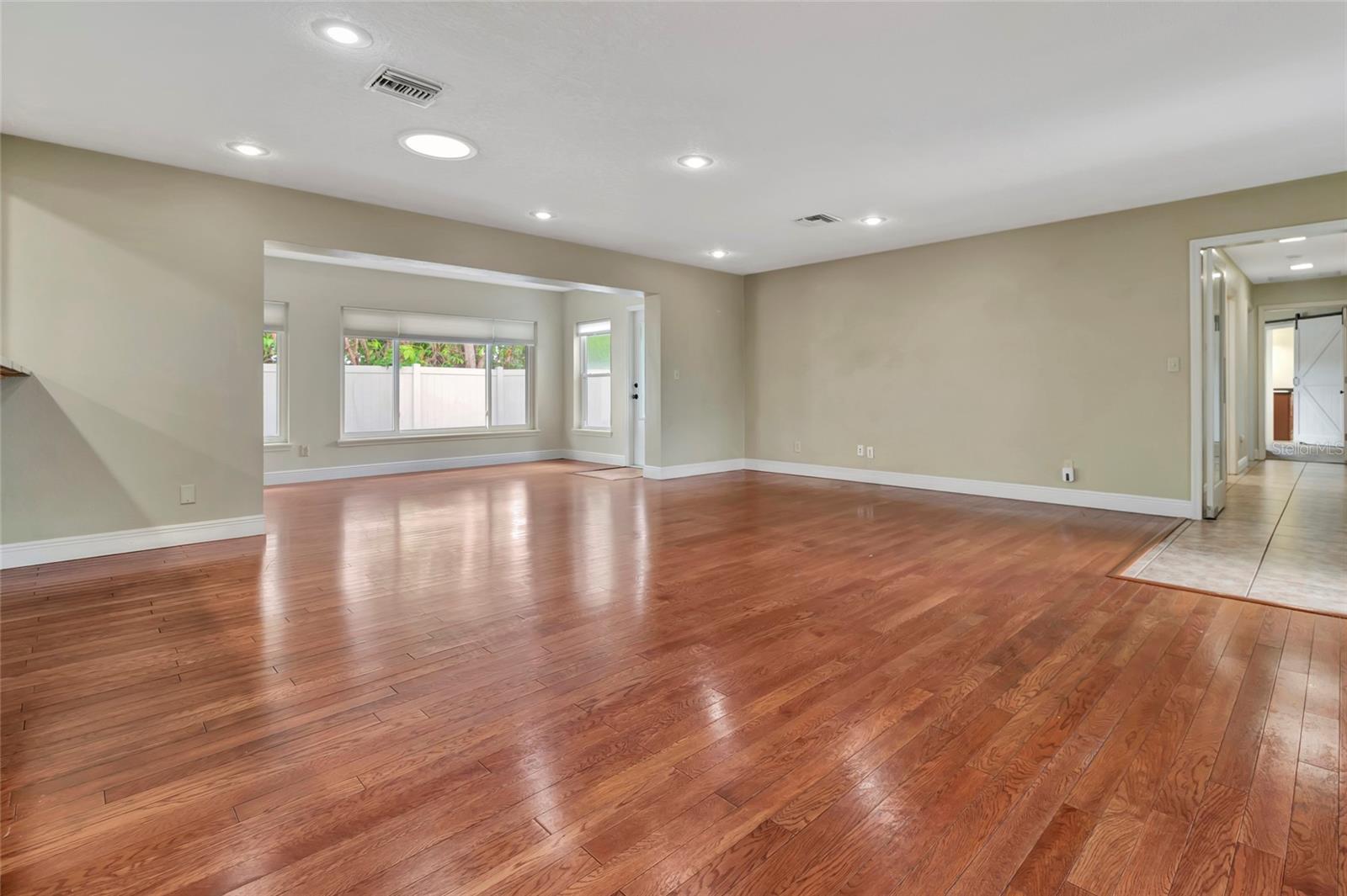 205 S WOODLAND ST, WINTER GARDEN, FL, 34787